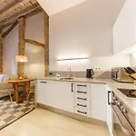 Bravissimo Calderers La Lleona, Heart Of The Barri Vell Apartamento *
