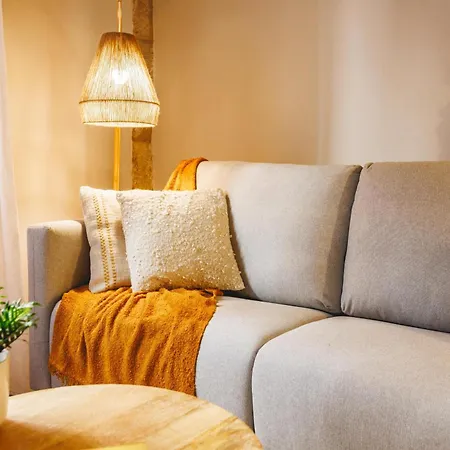 Bravissimo Calderers La Lleona, Heart Of The Barri Vell דירה