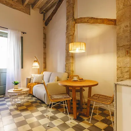 Bravissimo Calderers La Lleona, Heart Of The Barri Vell Gerona
